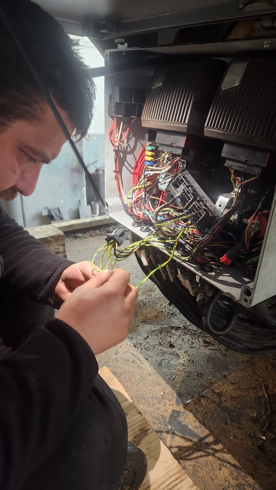  Mobil Vinç Elektronik Bakım Servisi | Tel: 0(537) 923 00 89 | AYES Hidrolik Makina