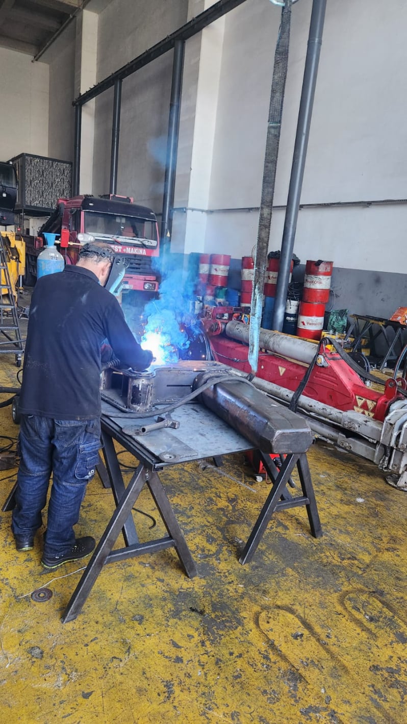  | Mobil Vinç Servis | Tel: 0(537) 923 00 89 | AYES Hidrolik Makina